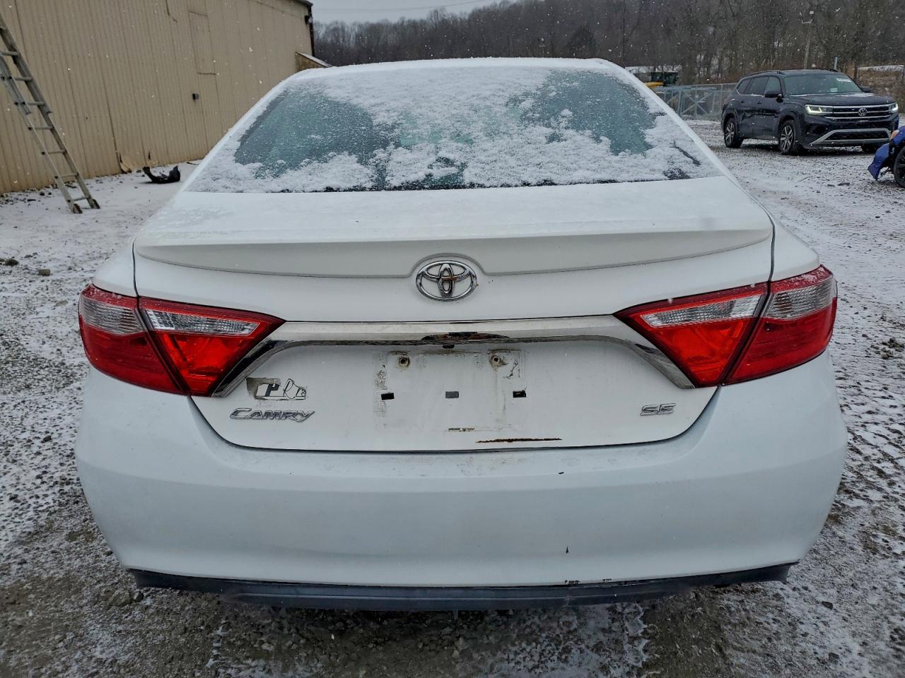 2016 TOYOTA CAMRY LE photo 6