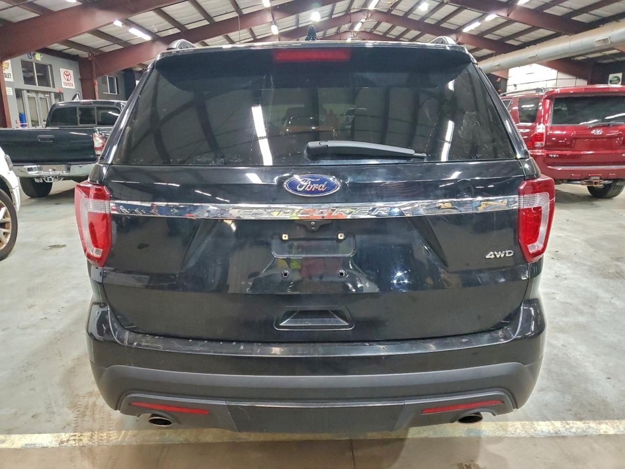 2017 FORD EXPLORER photo 6