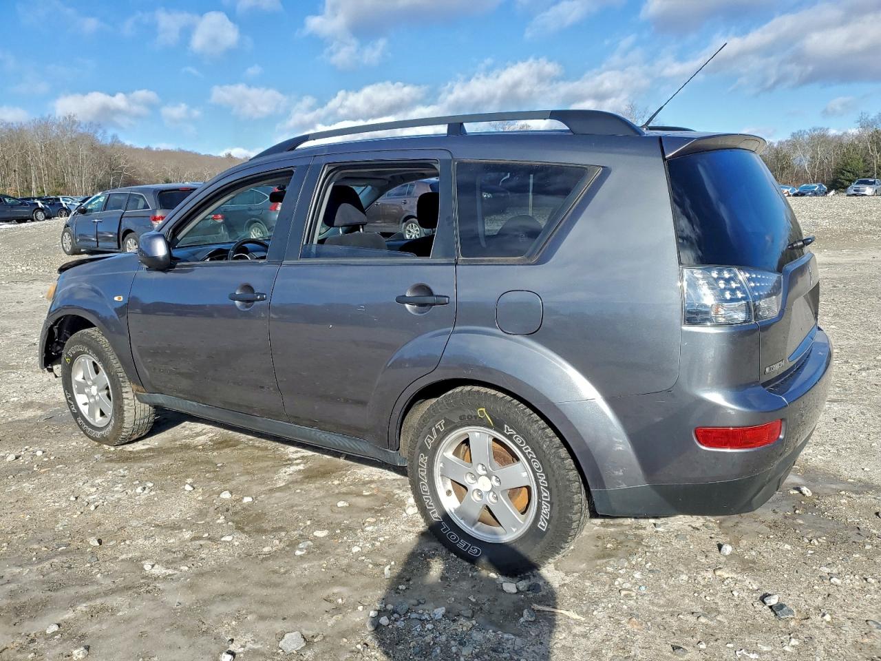 2007 MITSUBISHI OUTLANDER LS photo 2