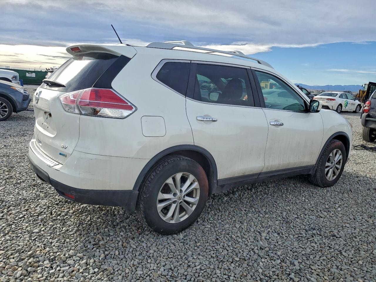 2014 NISSAN ROGUE S photo 3