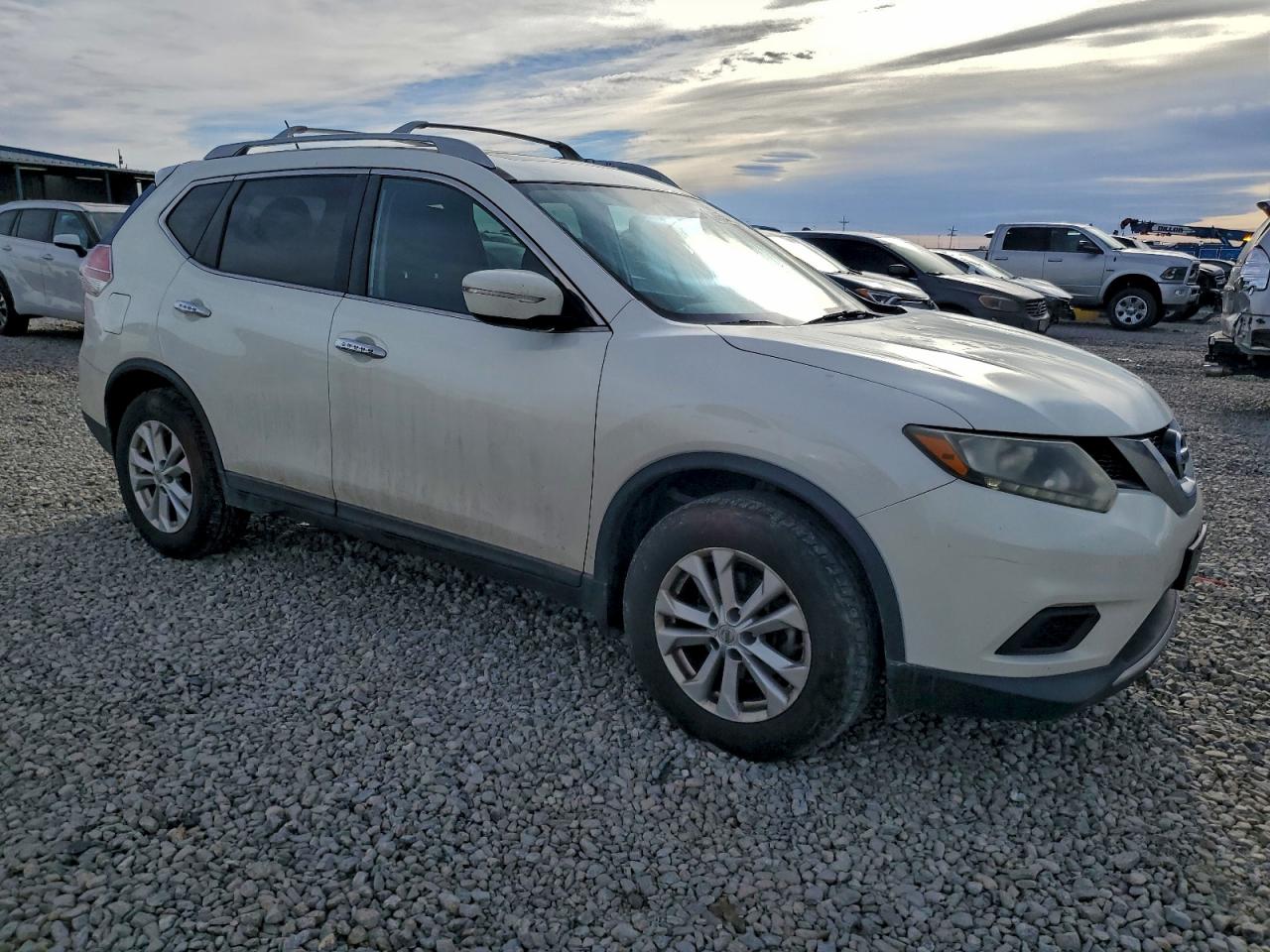2014 NISSAN ROGUE S photo 4