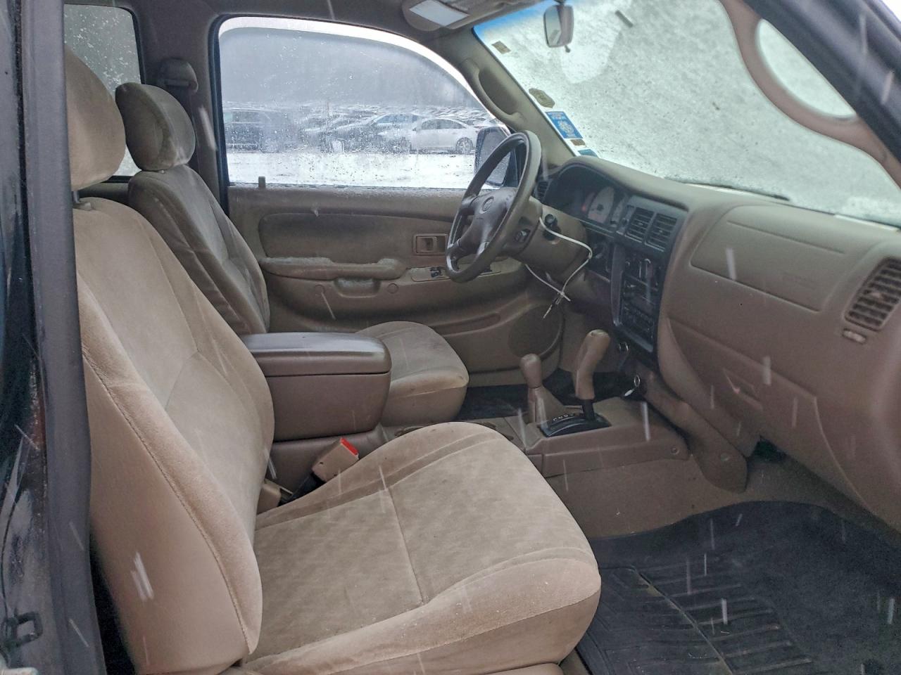 2002 TOYOTA TACOMA XTRACAB photo 10