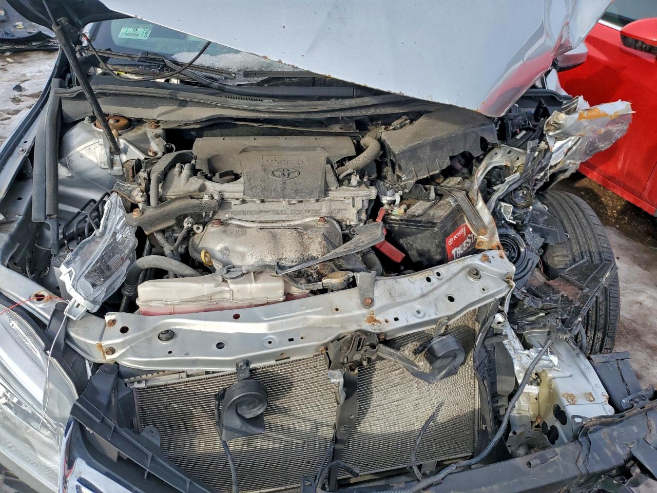 2015 TOYOTA CAMRY LE photo 11