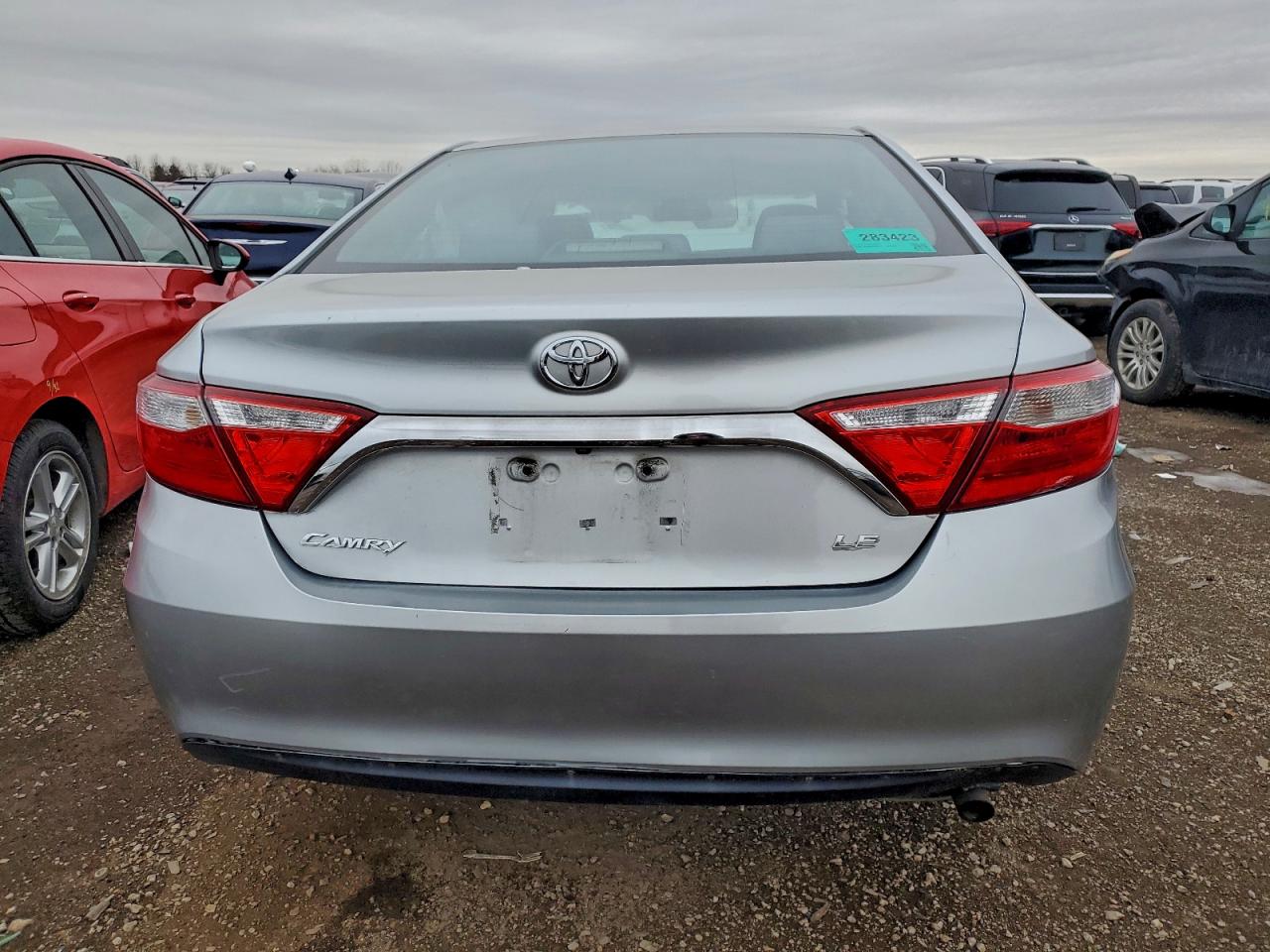 2015 TOYOTA CAMRY LE photo 6