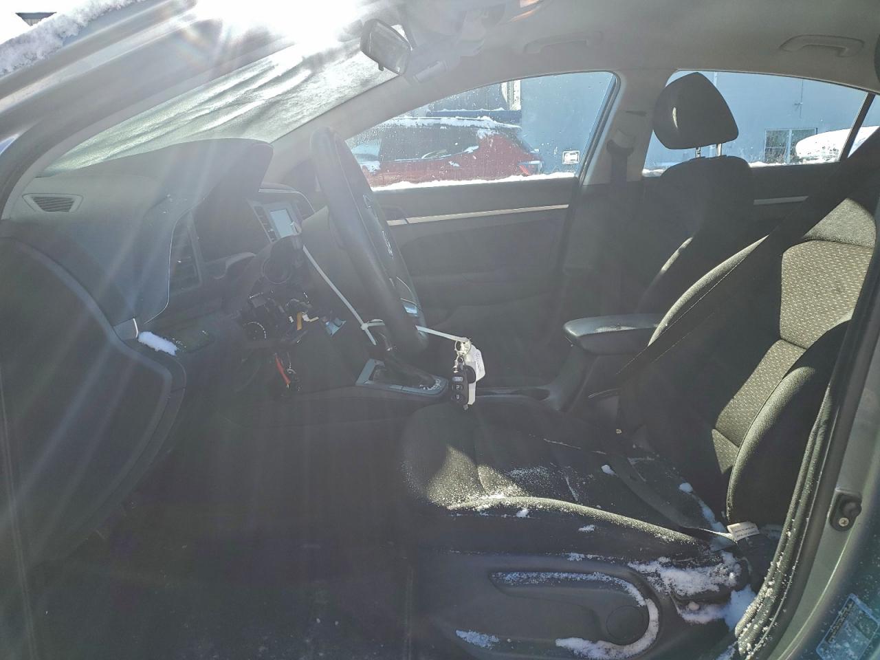 2019 HYUNDAI ELANTRA SE photo 7