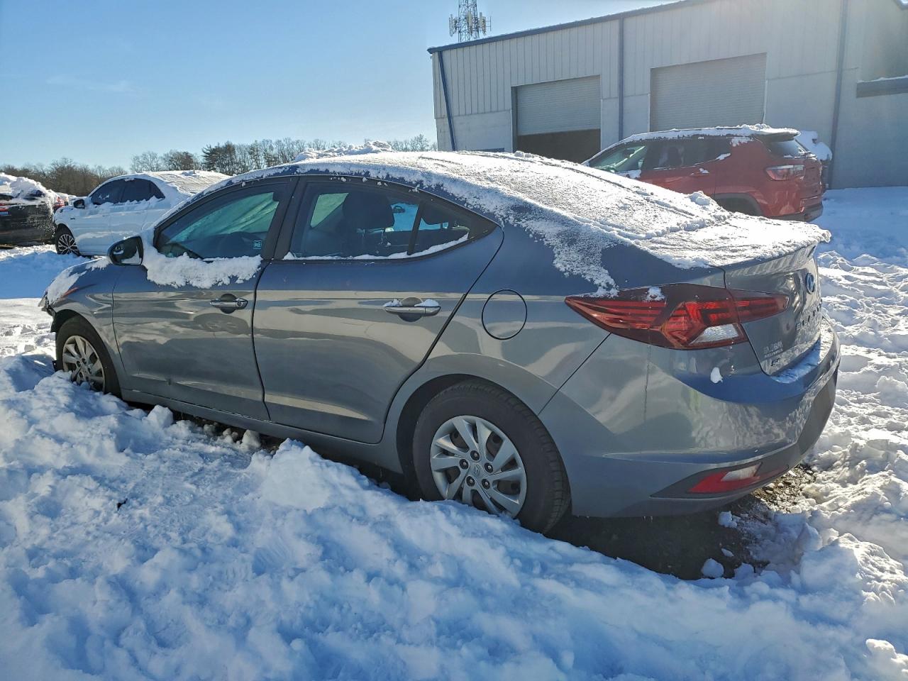 2019 HYUNDAI ELANTRA SE photo 2