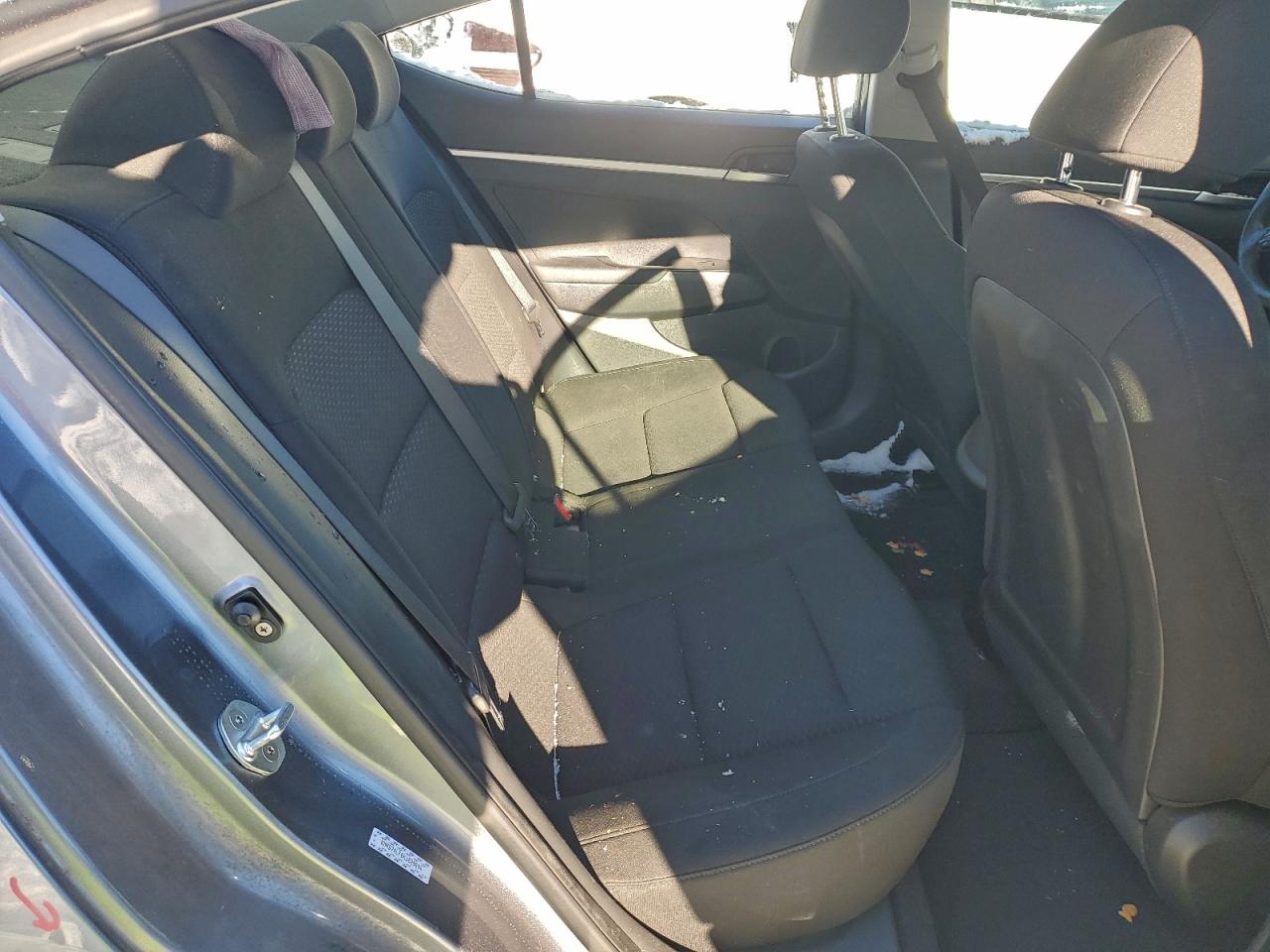 2019 HYUNDAI ELANTRA SE photo 10