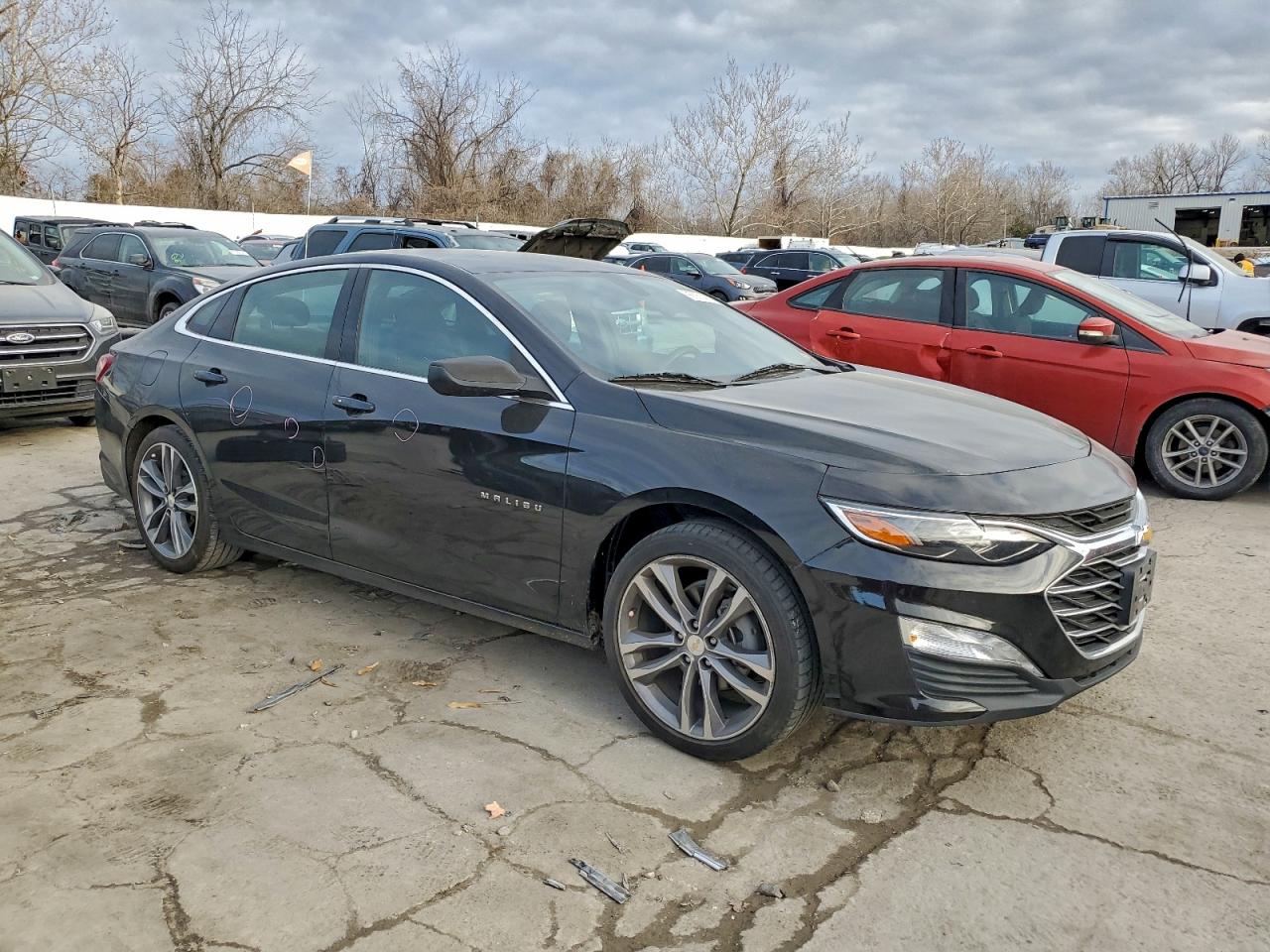 2022 CHEVROLET MALIBU LT photo 4