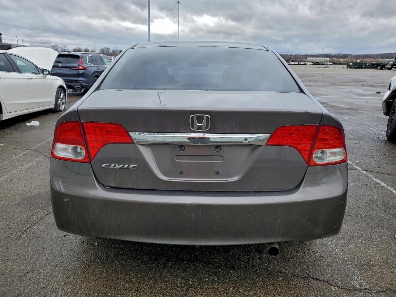 2011 HONDA CIVIC LX photo 6