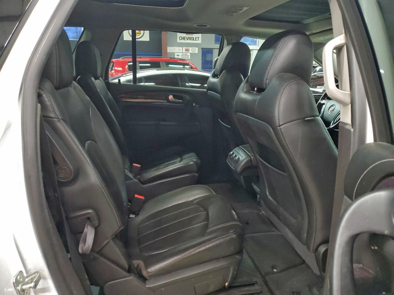 2016 BUICK ENCLAVE photo 11
