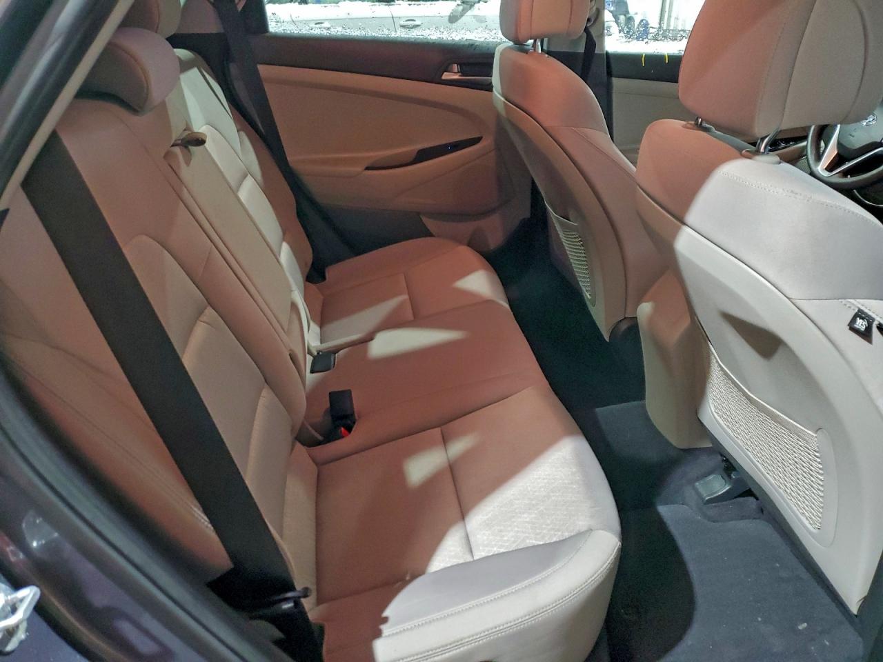 2018 HYUNDAI TUCSON SE photo 11