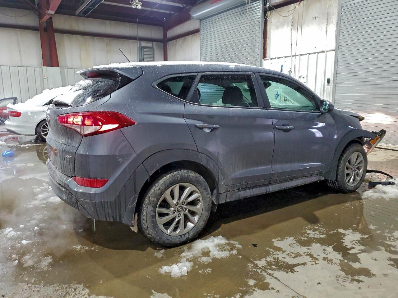 2018 HYUNDAI TUCSON SE photo 3