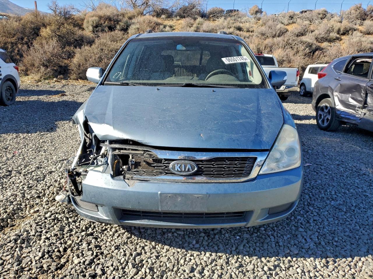 2012 KIA SEDONA LX photo 5