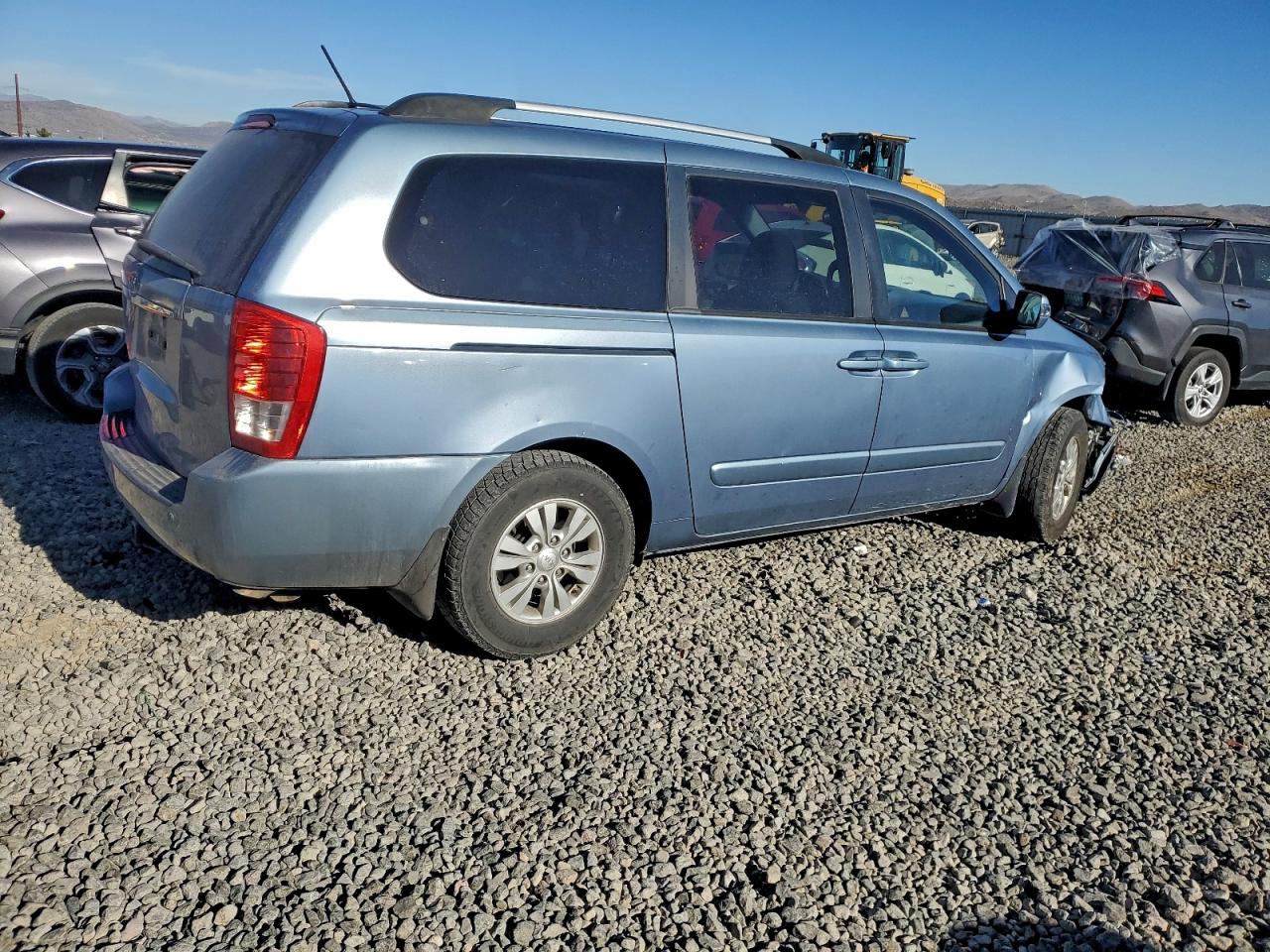 2012 KIA SEDONA LX photo 3