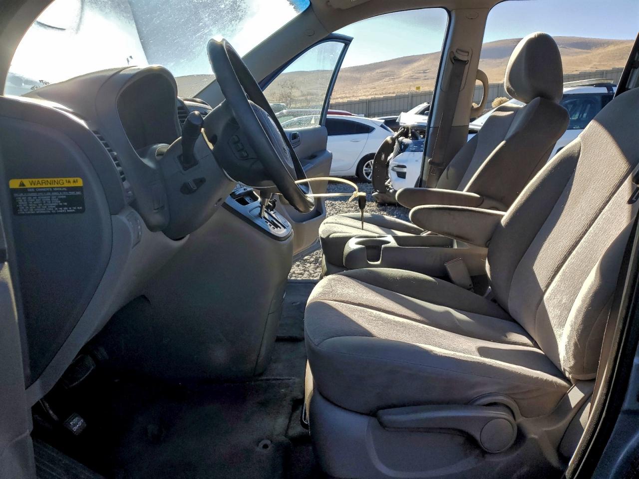 2012 KIA SEDONA LX photo 7