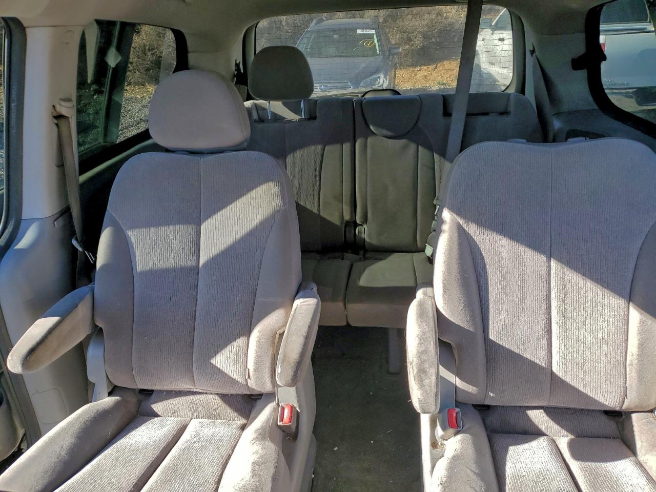2012 KIA SEDONA LX photo 10