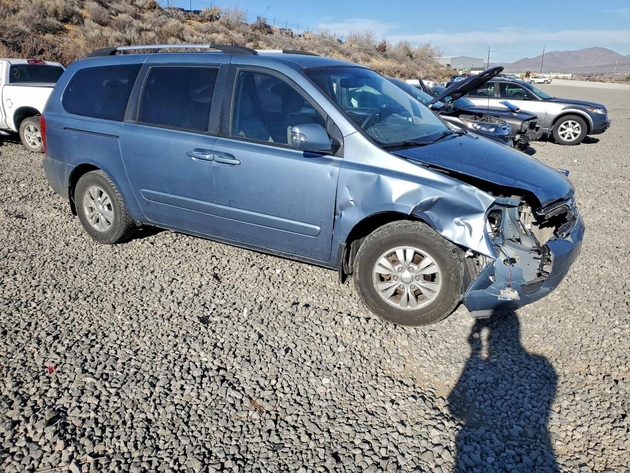 2012 KIA SEDONA LX photo 4