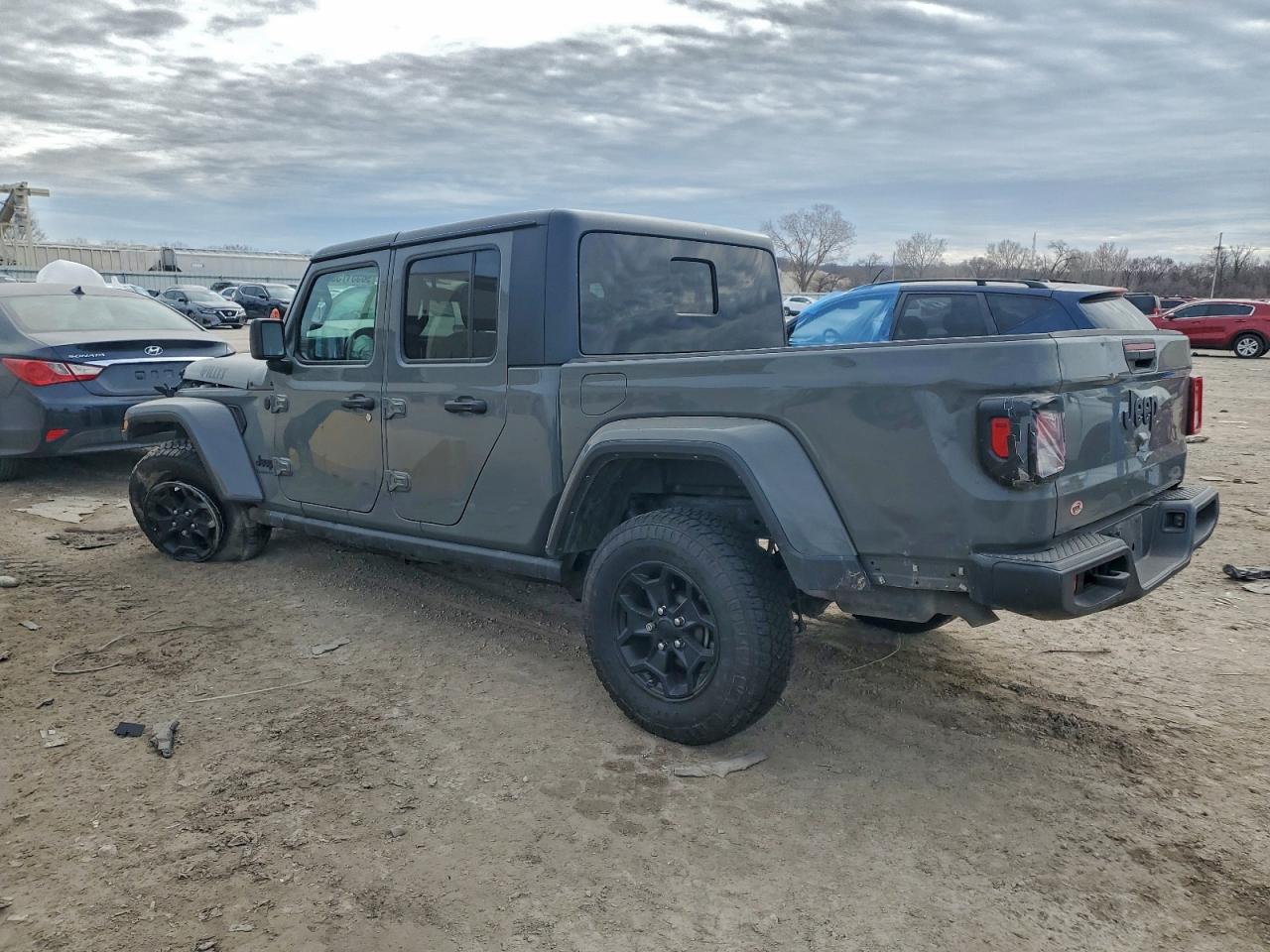 2021 JEEP GLADIATOR SPORT photo 2