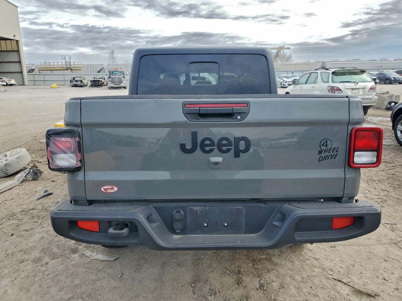 2021 JEEP GLADIATOR SPORT photo 6