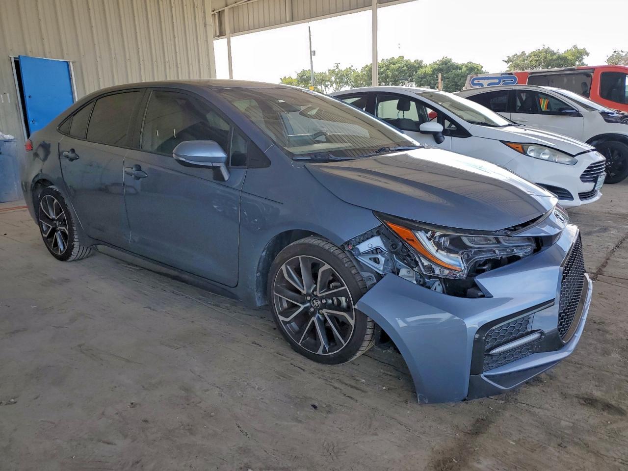 2021 TOYOTA COROLLA SE photo 4