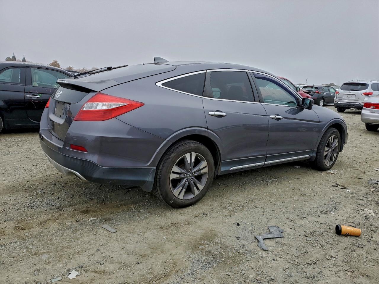 2015 HONDA CROSSTOUR EXL photo 3