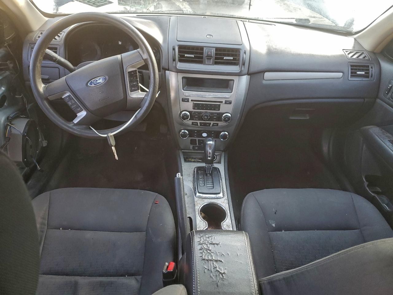 2011 FORD FUSION SE photo 15