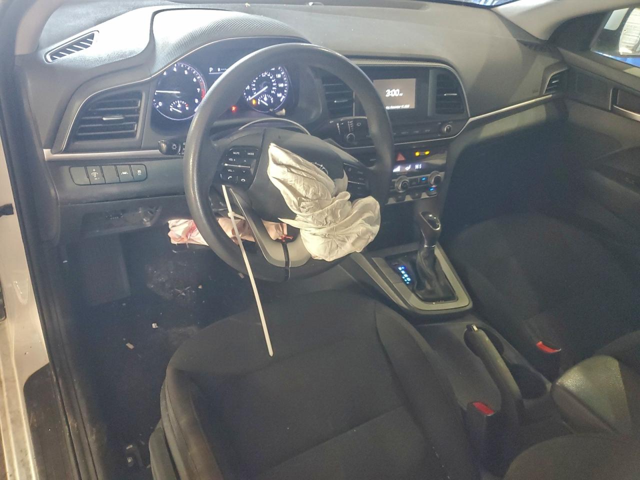 2020 HYUNDAI ELANTRA SE photo 15