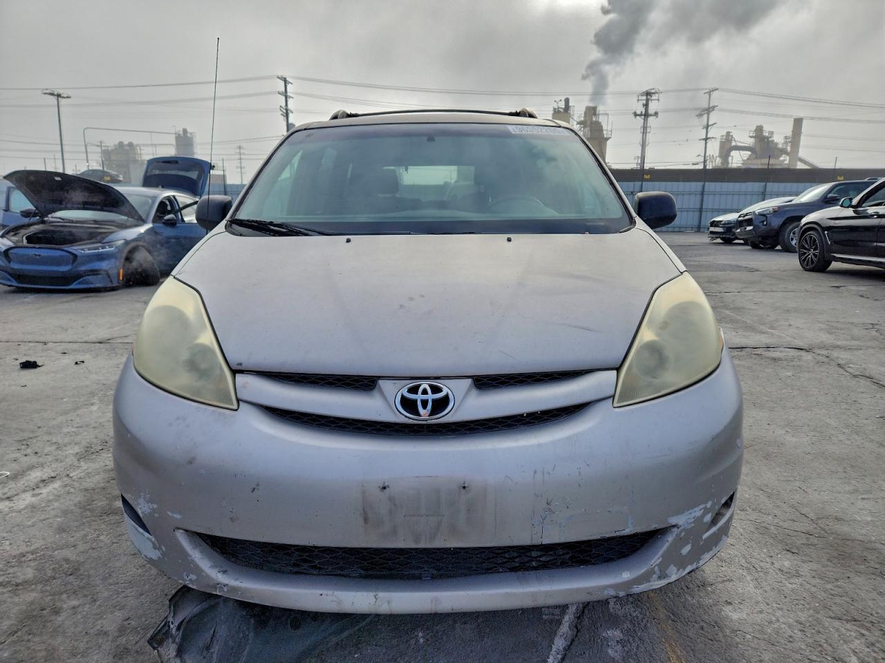 2006 TOYOTA SIENNA CE photo 5