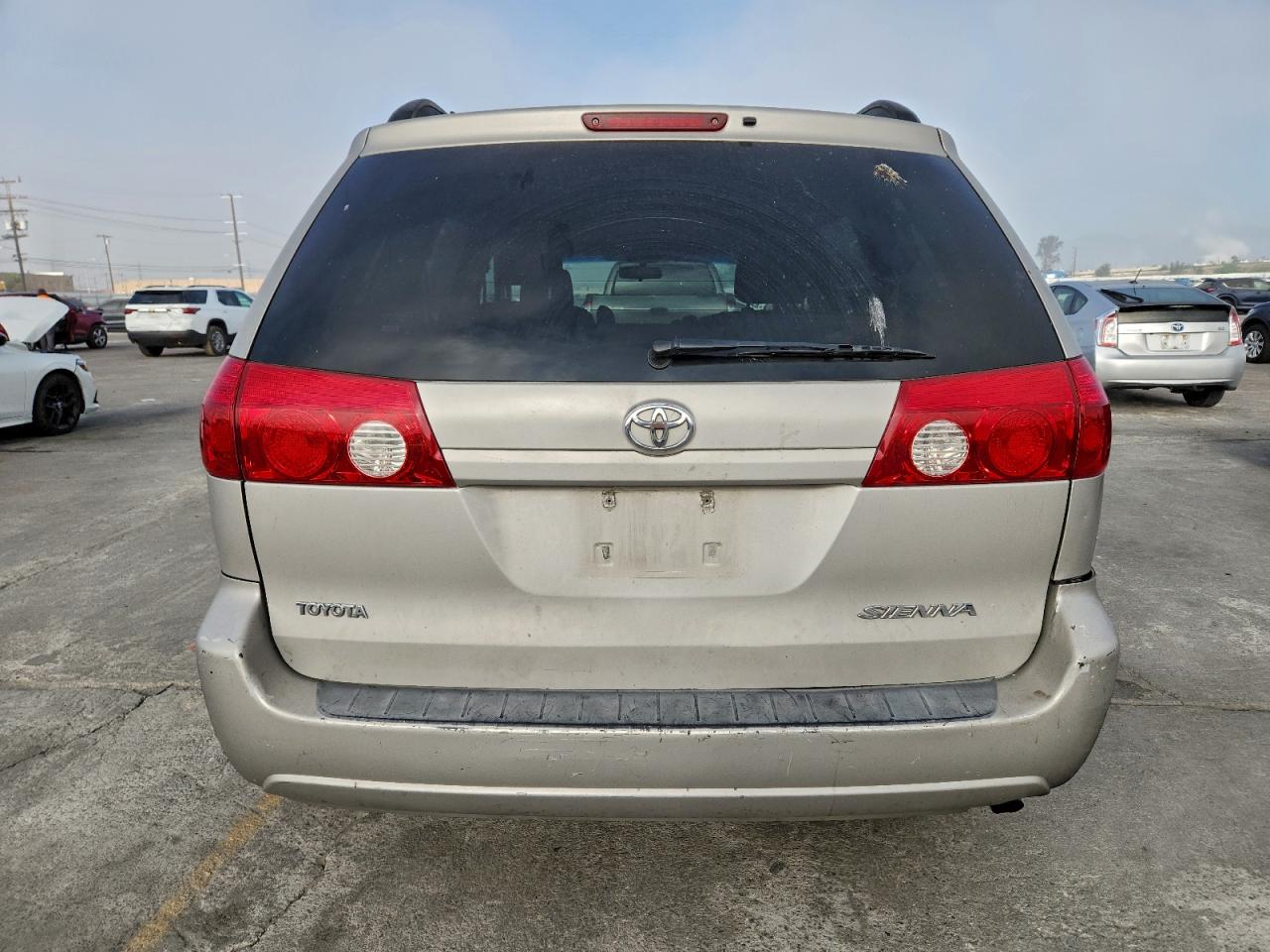 2006 TOYOTA SIENNA CE photo 6