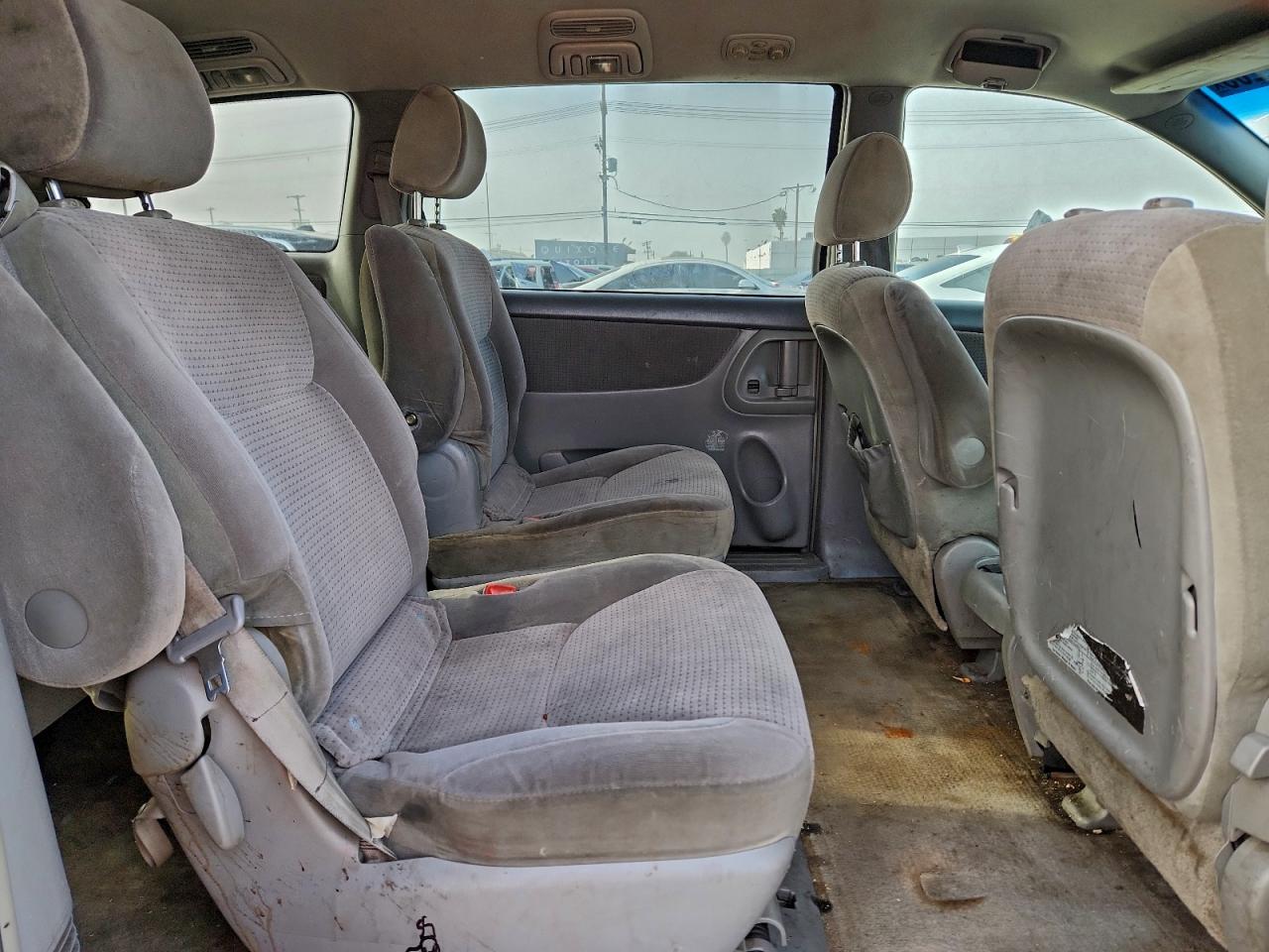 2006 TOYOTA SIENNA CE photo 11