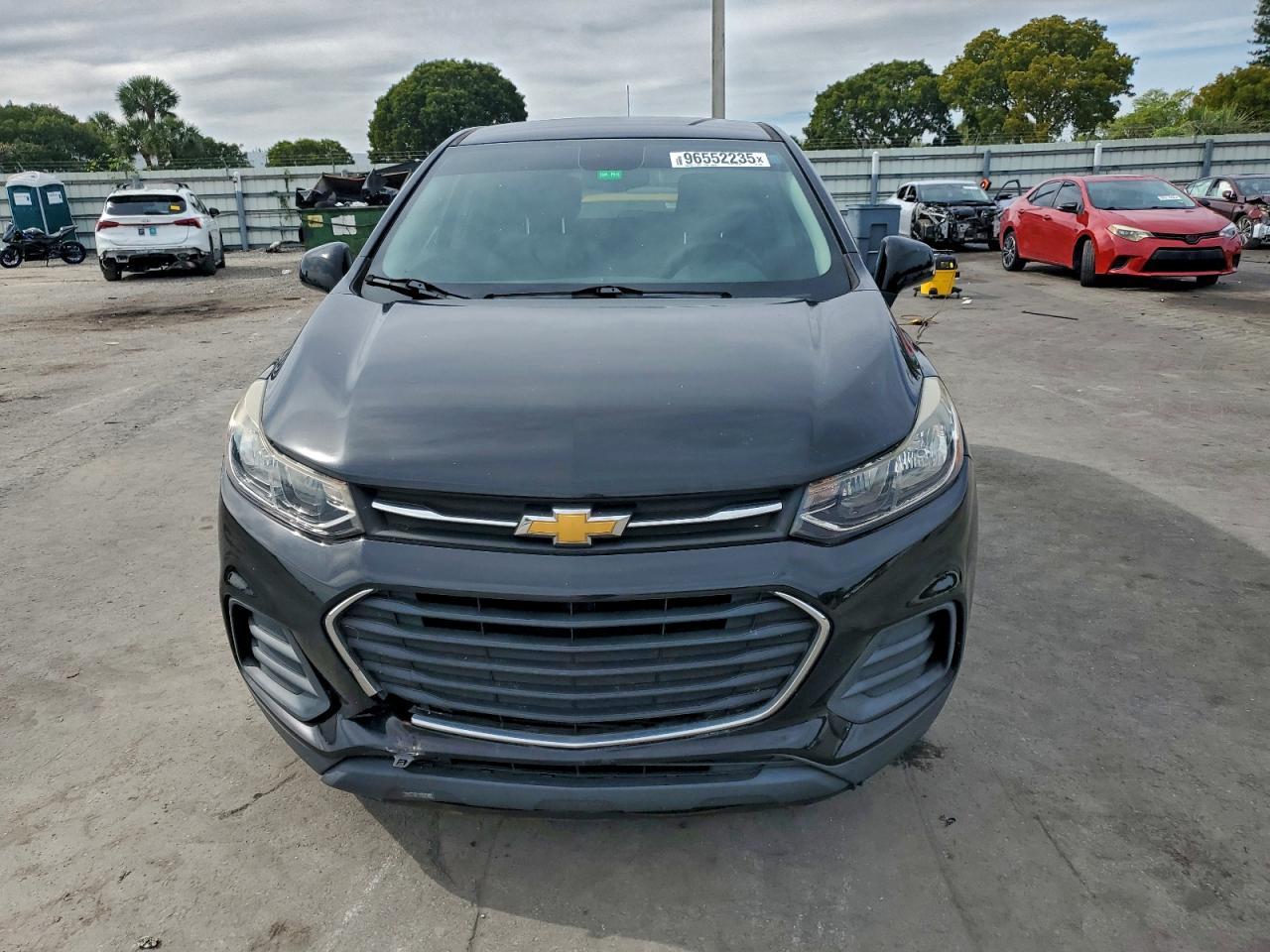 2019 CHEVROLET TRAX LS photo 5