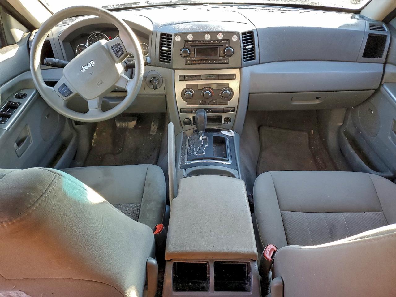 2007 JEEP GRAND CHEROKEE LAREDO photo 8