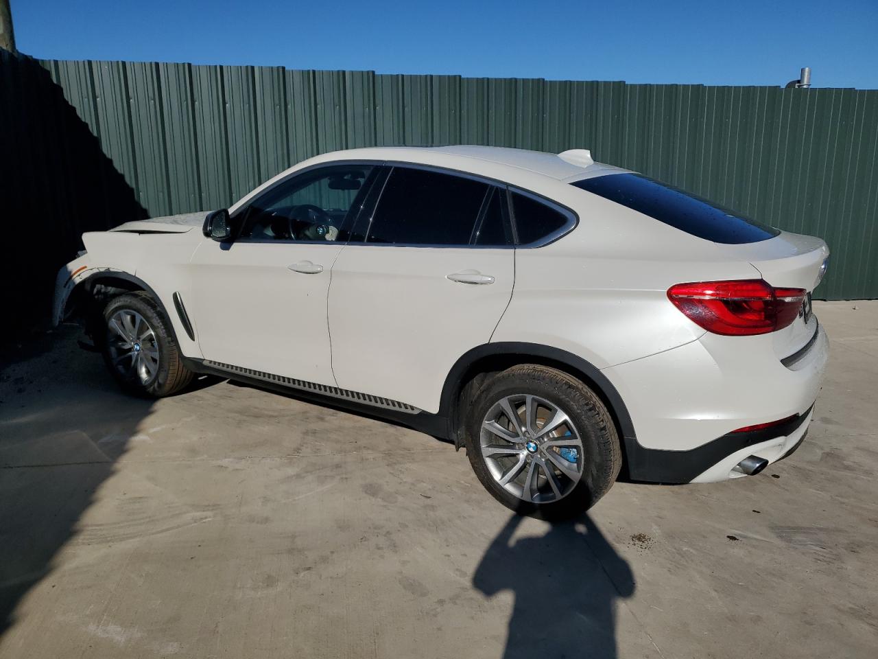 2016 BMW X6 XDRIVE35I photo 2