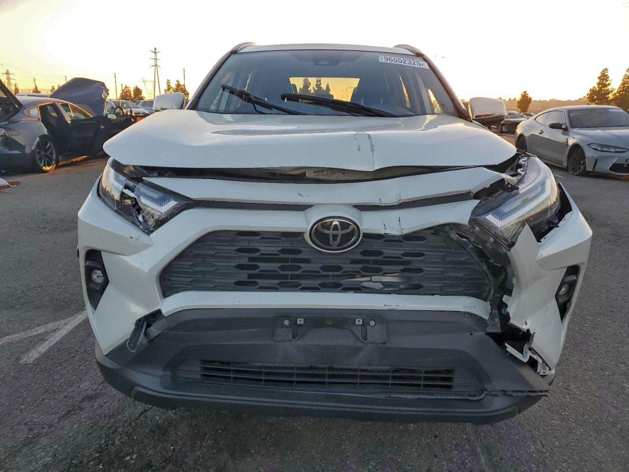 2022 TOYOTA RAV4 XLE PREMIUM photo 5