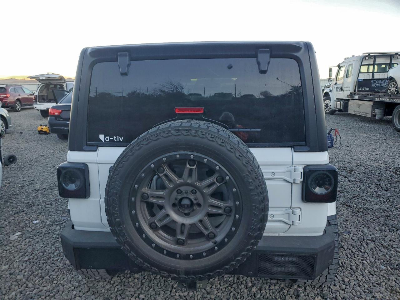 2018 JEEP WRANGLER UNLIMITED SAHARA photo 6