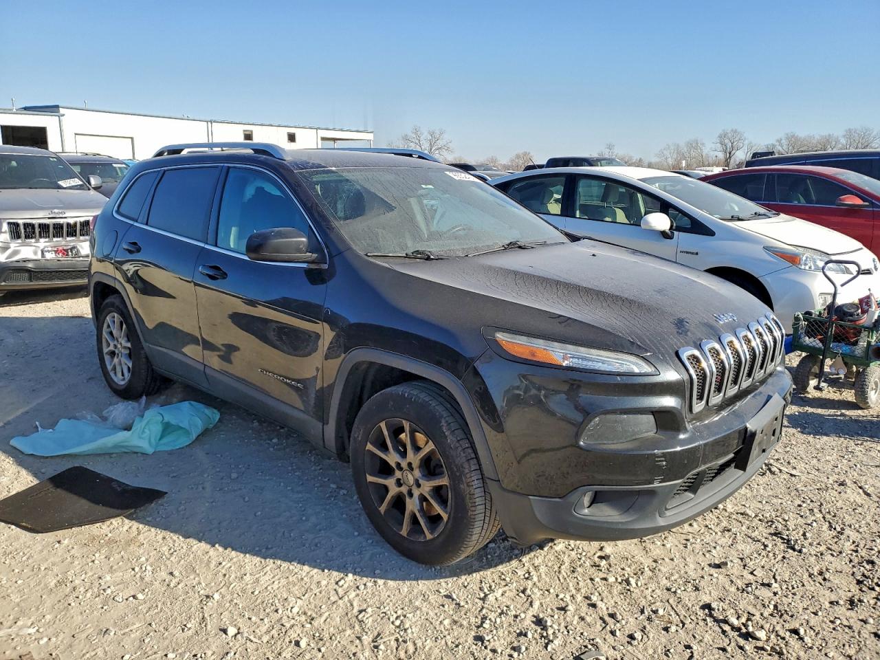 2015 JEEP CHEROKEE LATITUDE photo 4