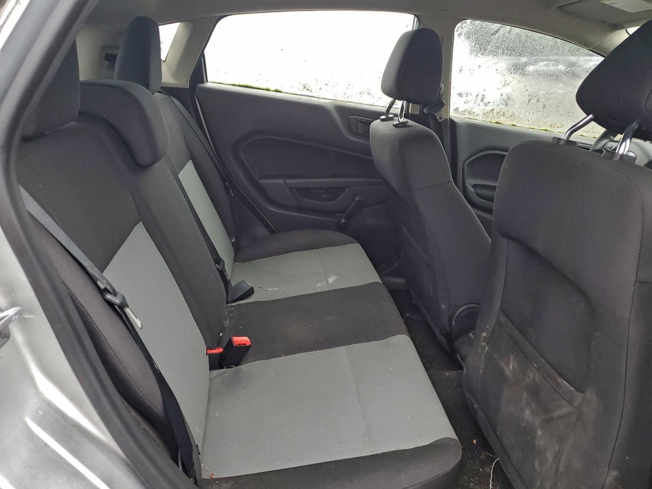 2016 FORD FIESTA S photo 10