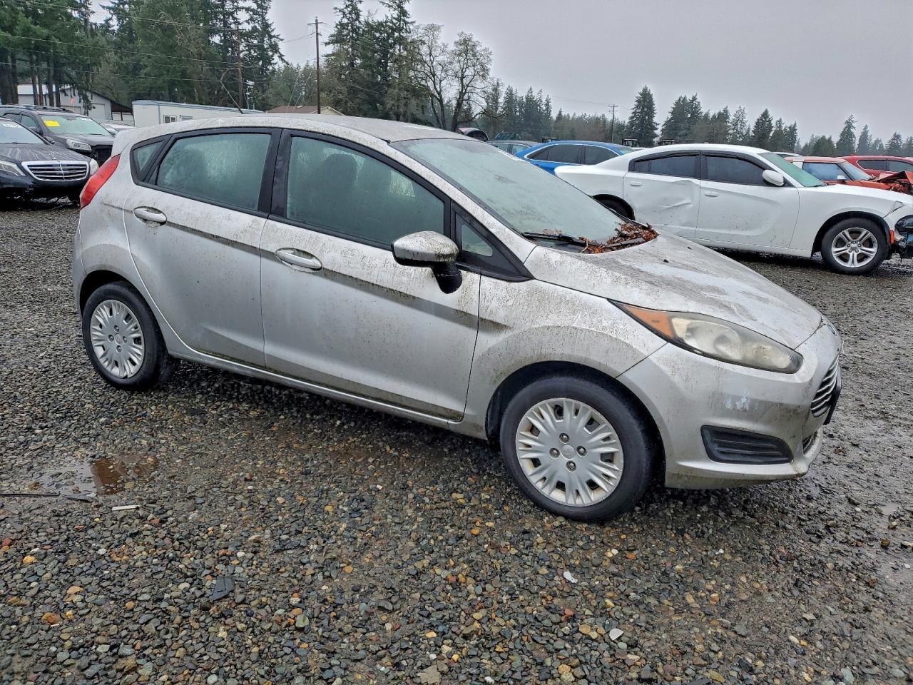 2016 FORD FIESTA S photo 4