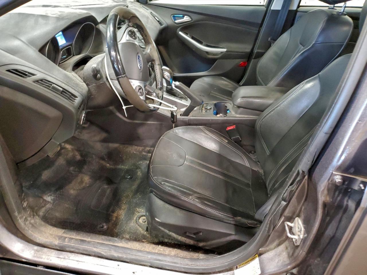 2014 FORD FOCUS SE photo 7