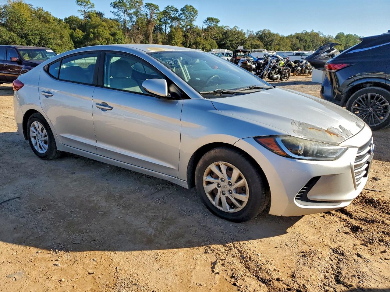2017 HYUNDAI ELANTRA SE photo 4