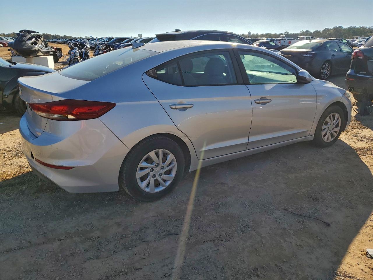 2017 HYUNDAI ELANTRA SE photo 3