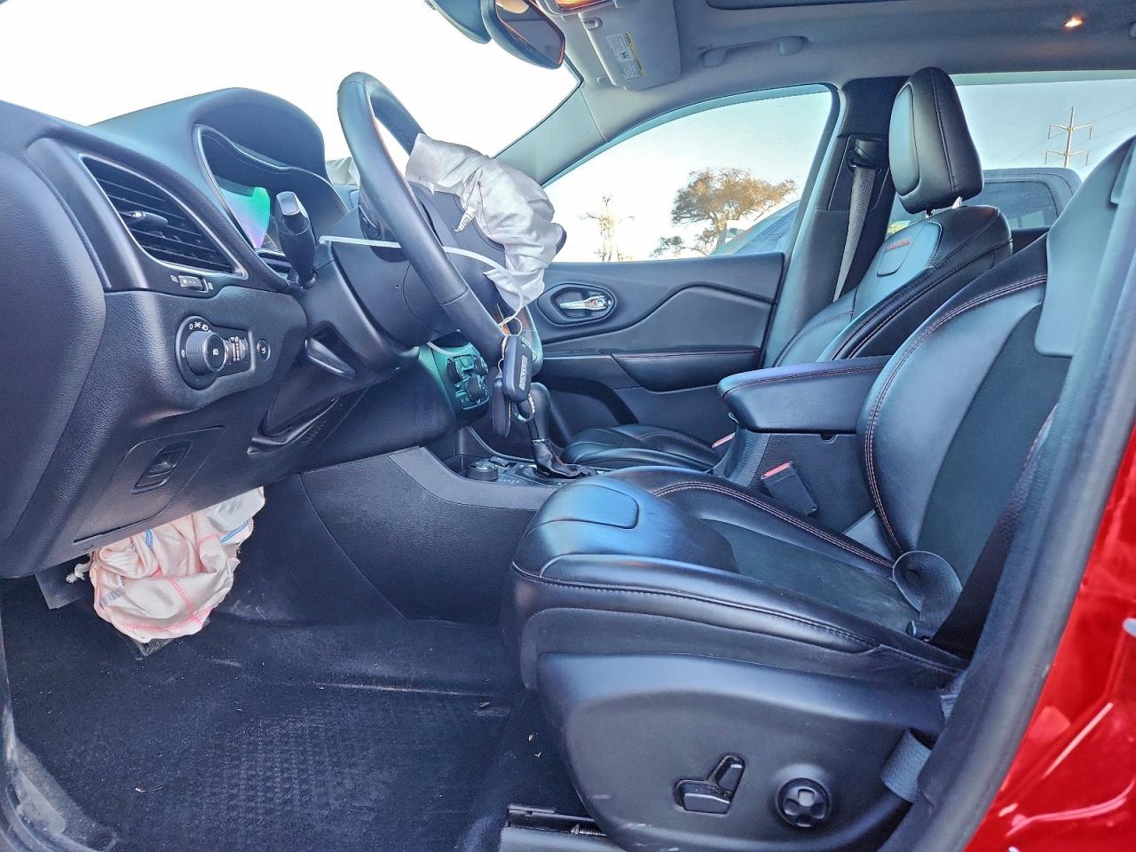 2019 JEEP CHEROKEE TRAILHAWK photo 13