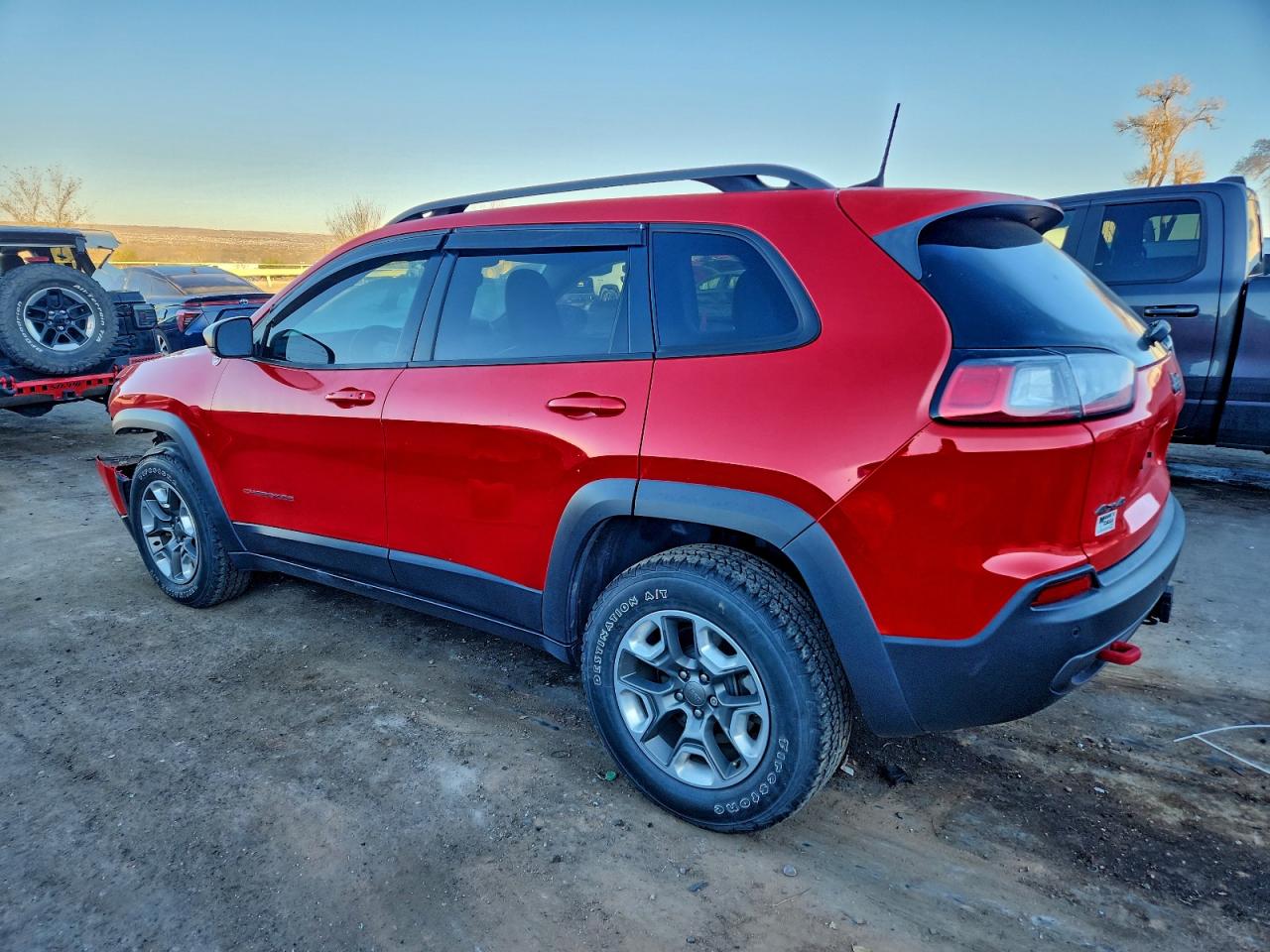 2019 JEEP CHEROKEE TRAILHAWK photo 3