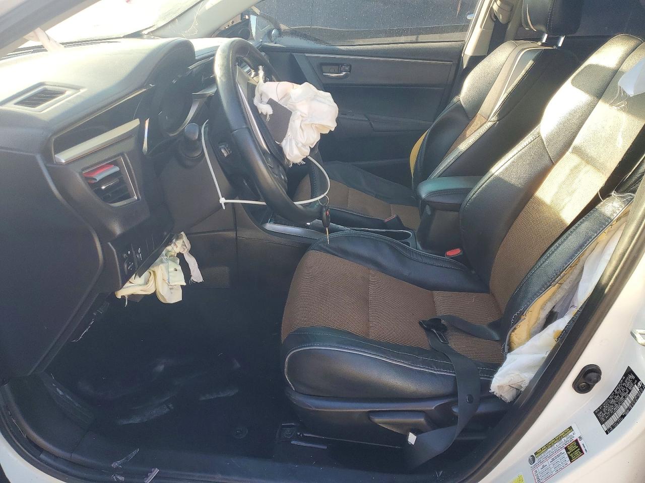 2014 TOYOTA COROLLA L photo 7