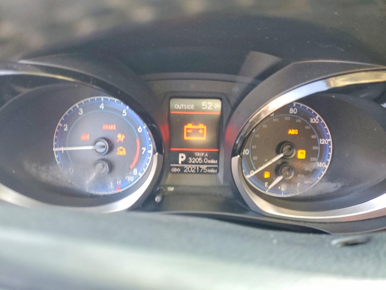2014 TOYOTA COROLLA L photo 9
