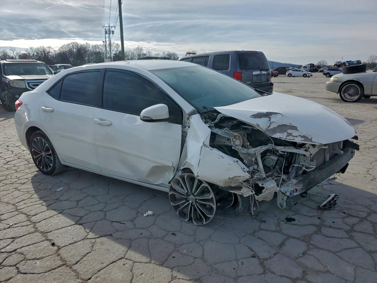2014 TOYOTA COROLLA L photo 4