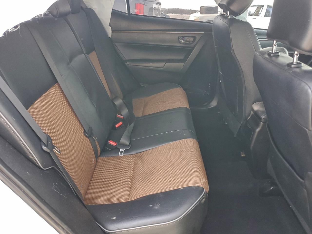 2014 TOYOTA COROLLA L photo 10