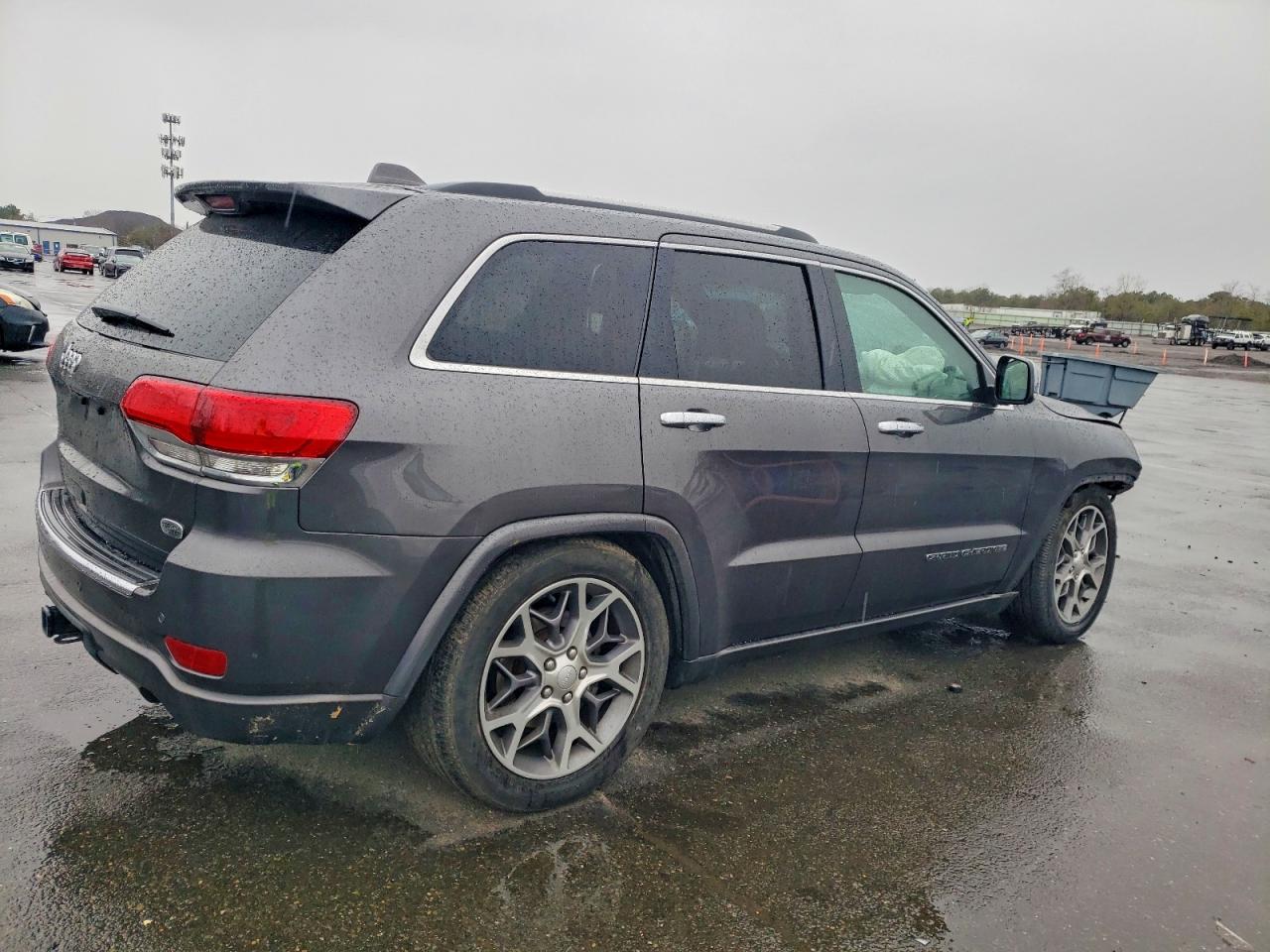 2020 JEEP GRAND CHEROKEE OVERLAND photo 3