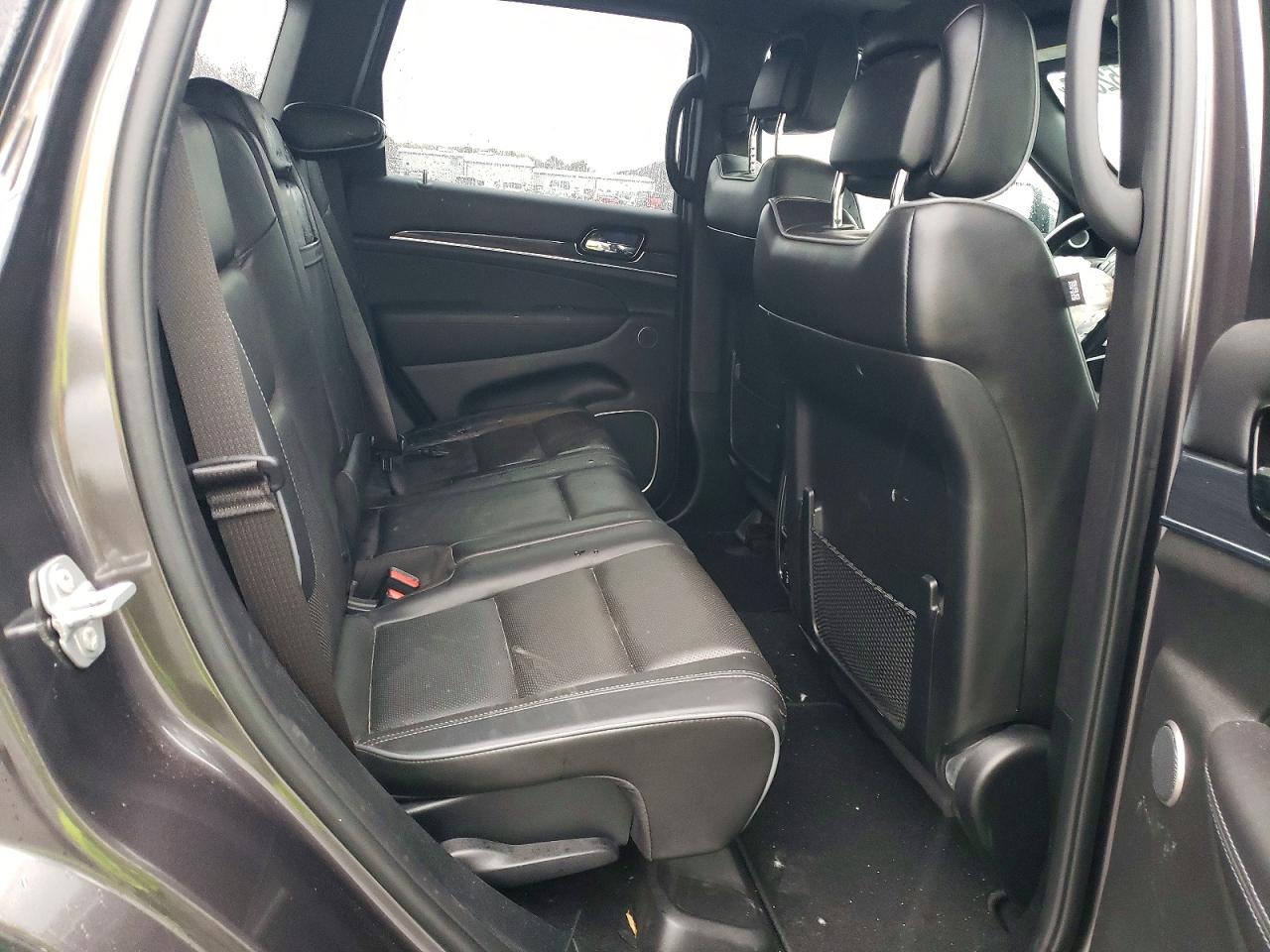 2020 JEEP GRAND CHEROKEE OVERLAND photo 11