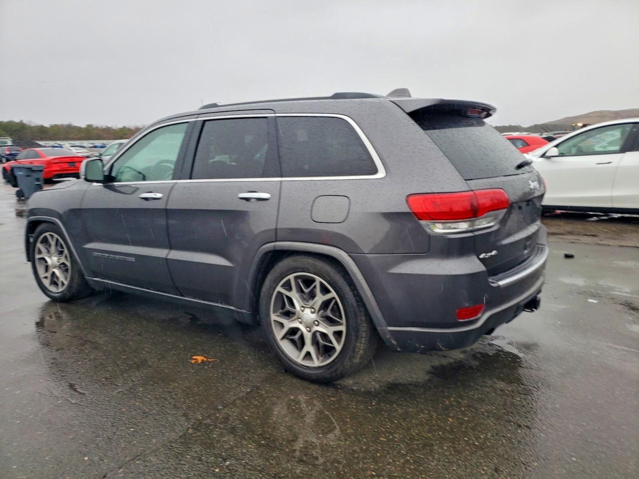 2020 JEEP GRAND CHEROKEE OVERLAND photo 2